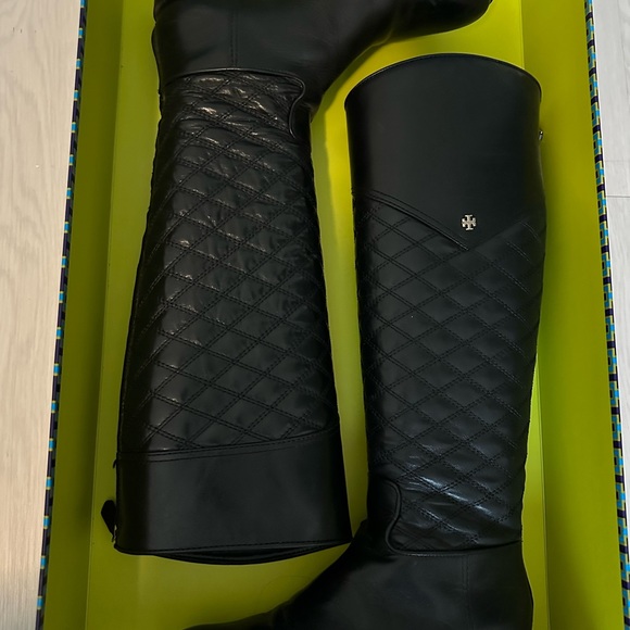 Tory Burch Claremont Quilted Vegan Leather Boot Size: 7.5 w/Gold Metal Details - Picture 4 of 13
